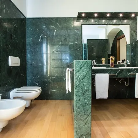 Historical In The Center Of - Larihome A02 Gravedona