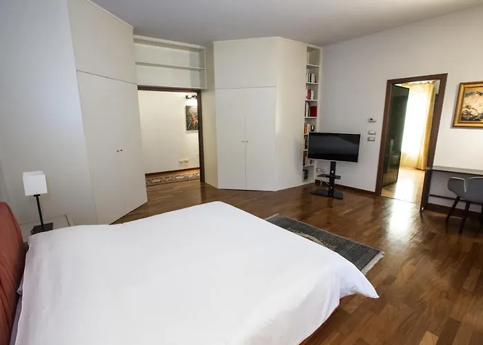 Historical In The Center Of - Larihome A02 * Gravedona