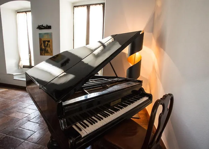 Historical In The Center Of - Larihome A02 アパート グラヴェドーナ