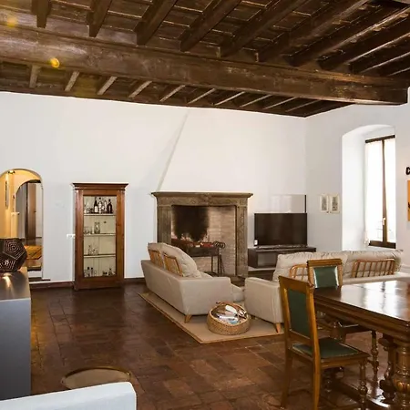 Apartment Historical In The Center Of - Larihome A02 *