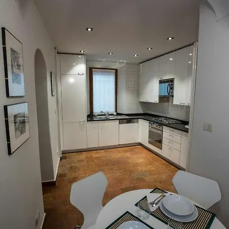 Historical In The Center Of - Larihome A02 דירה