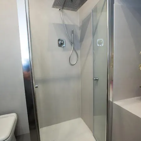 דירה Historical In The Center Of - Larihome A02