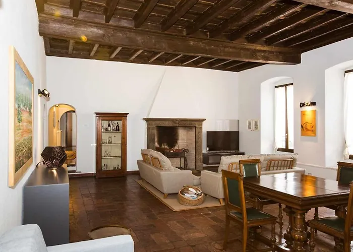 Апартаменты Historical In The Center Of - Larihome A02 *