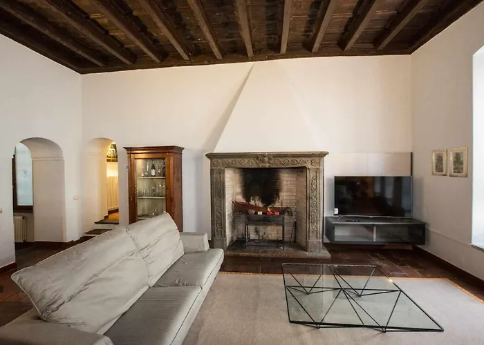 Апартаменты Historical In The Center Of - Larihome A02