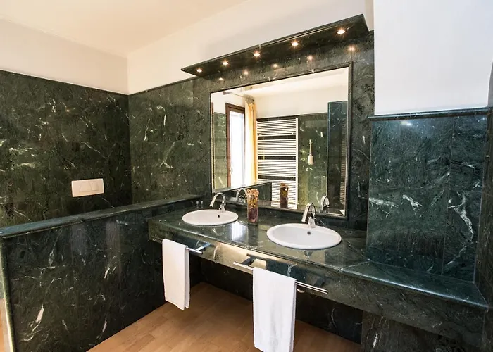 Historical In The Center Of - Larihome A02