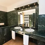 Historical In The Center Of - Larihome A02