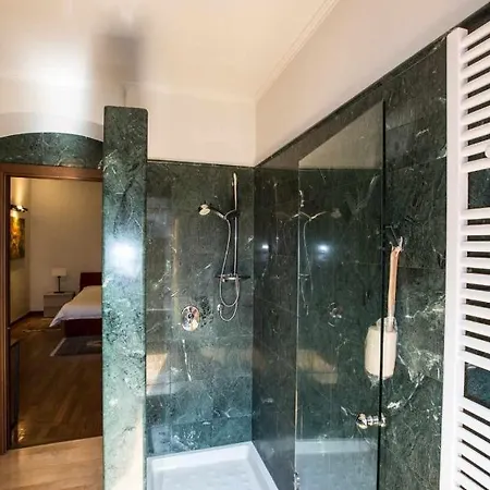 Historical In The Center Of - Larihome A02 Apartament *