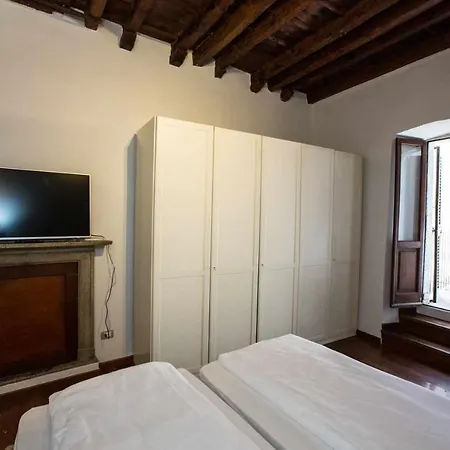 Historical In The Center Of - Larihome A02 * Gravedona